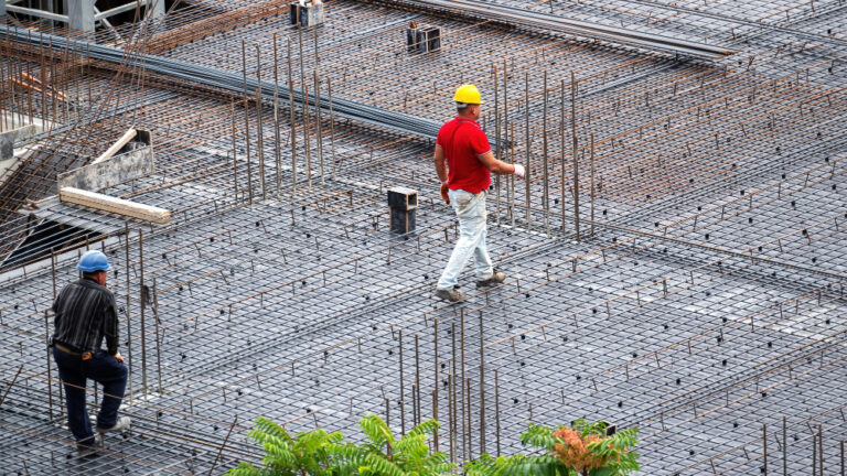 Read more about the article Długość, kształt, objętość: jak parametry włókien wpływają na beton