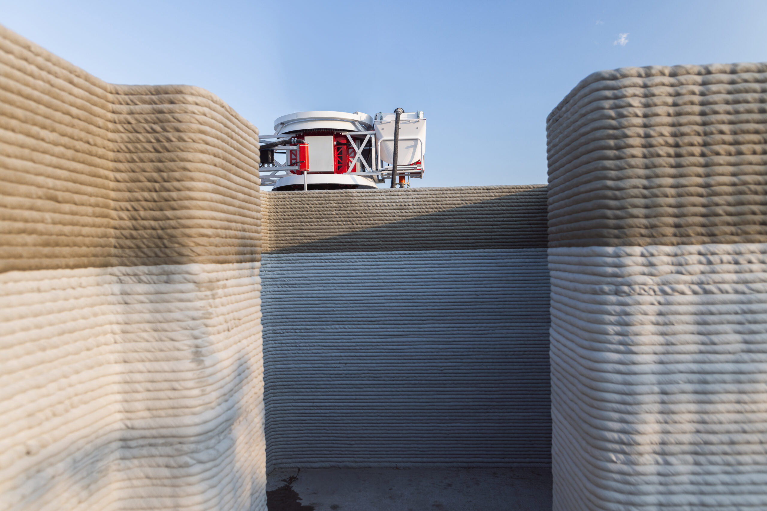 Read more about the article Druk 3D z FRC – pierwsze realizacje prefabrykatów w Polsce